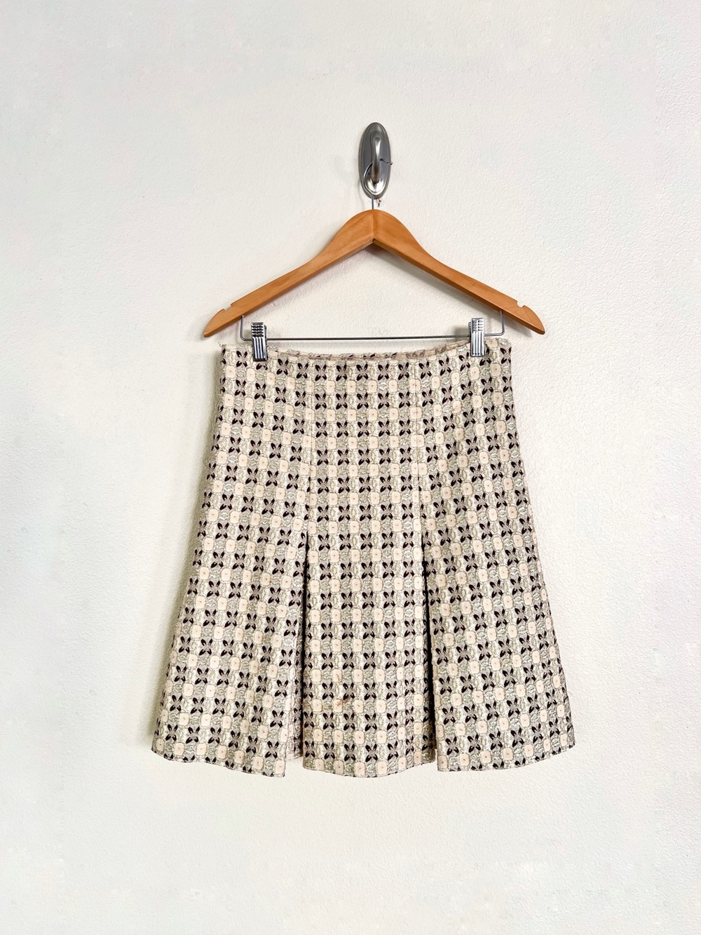Vintage PRADA S/S 2002 Brocade Metallic Box Pleated Skirt in Gold - Picture 7 of 14